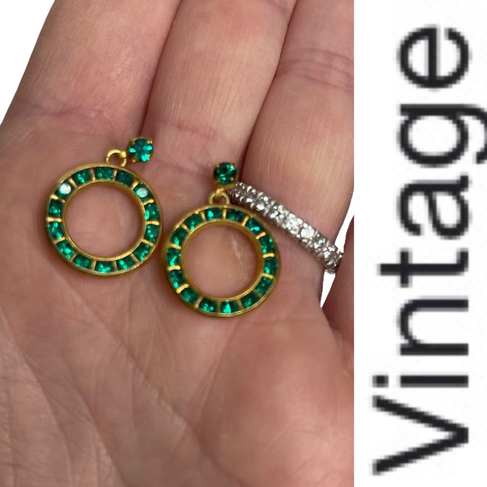 Vintage Faux Emerald Drop Hoop Gold Tone Earrings - Picture 2 of 9